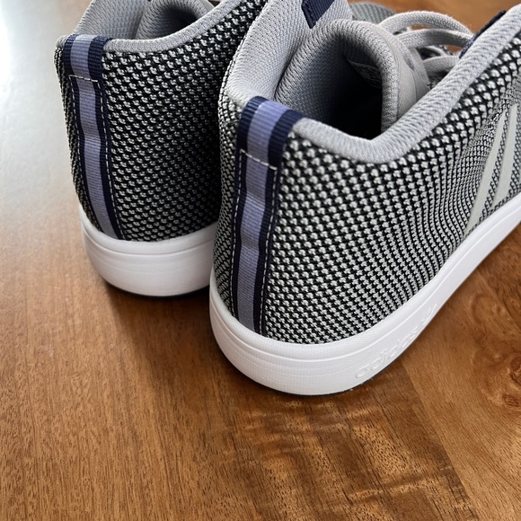 ADIDAS VERITAS MID Trainers Sneakers B24558 LIGHT ONIX MEN Size: 7 Gray Black - Picture 4 of 5